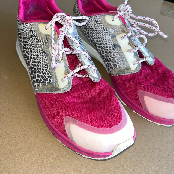 Stylish Pink and White Women's Ariat Fuse Sneakers - Picture 1 of 13